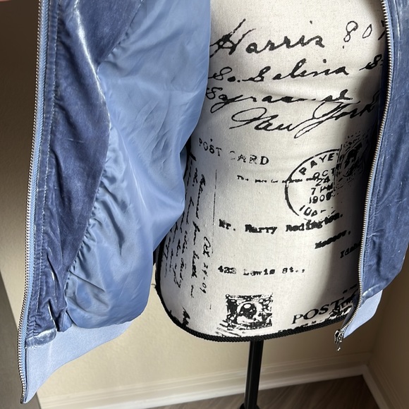 🧊 STYLISH BOMBER JACKET 🧊 - Picture 4 of 6